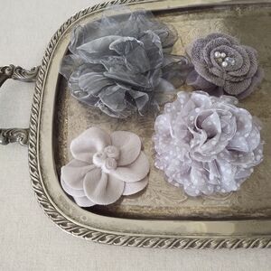 GreY 🩶 Brooch▪️Jewelry Accessories ~Set of 4 Pc. ~`•